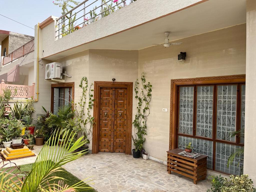 Apartamento Colonel'S Abode Agra  Exterior foto